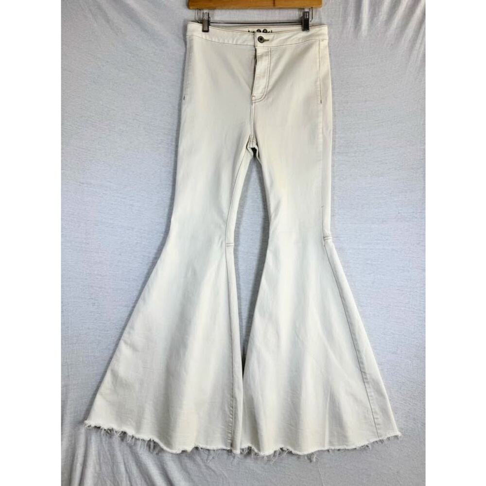 We the Free Just Float On Flare Jeans White/Cream Women sz 28